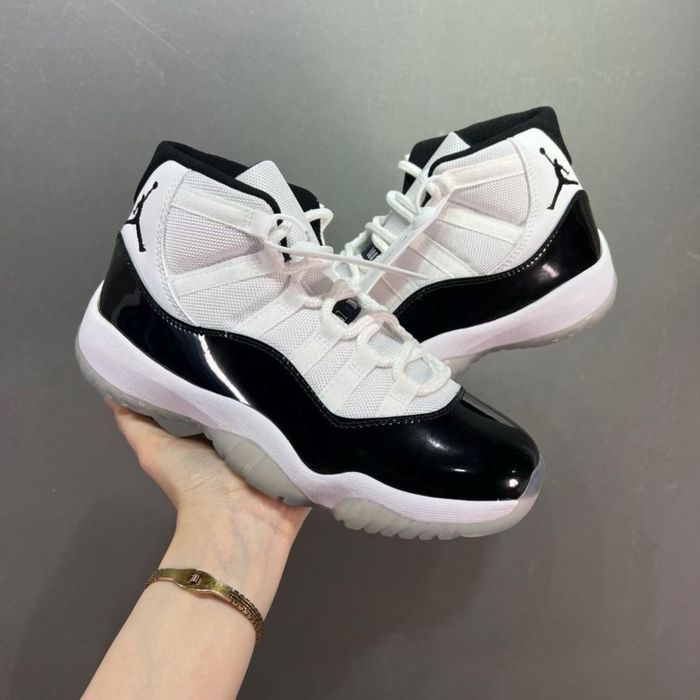 Кросівки Nike Air Jordan 11 Retro ЧИТАТИ ОПИС