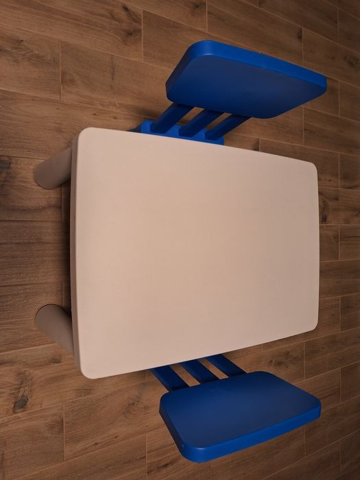Stolik i krzesełka Ikea dla dzieci