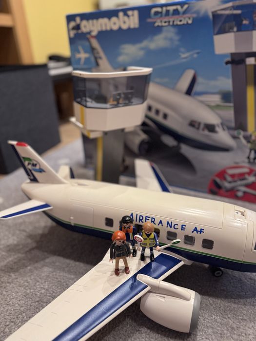 Літак Playmobil дуже великий