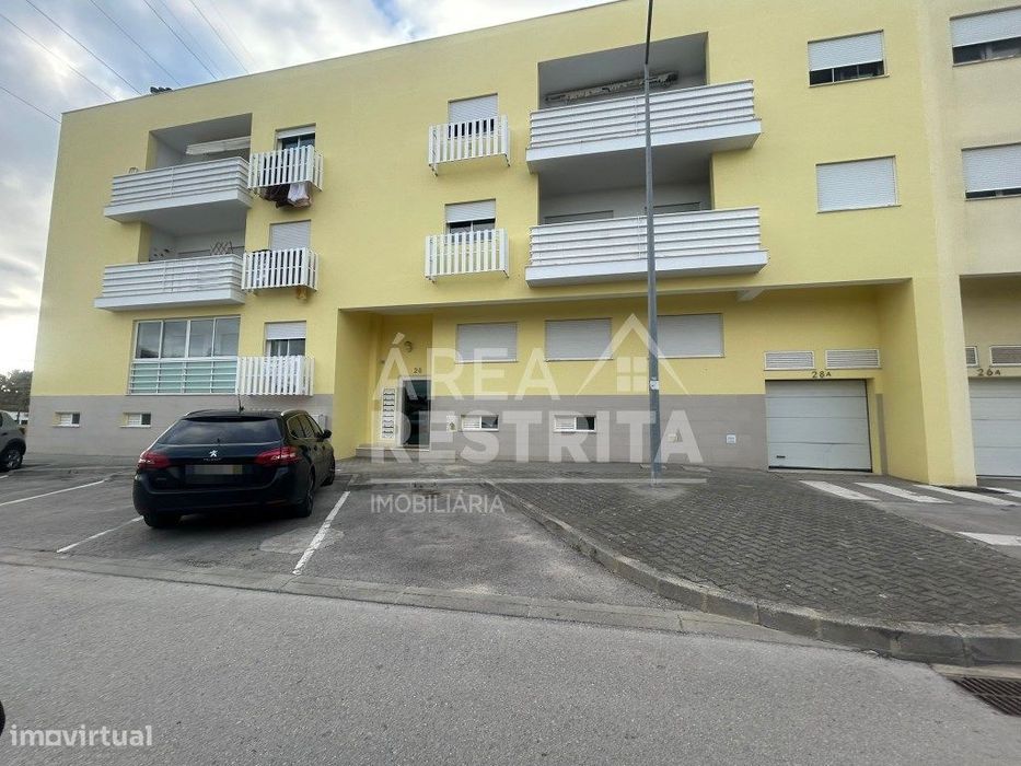 Apartamento T4 em Rc com Garagem em Pinhal de Frades