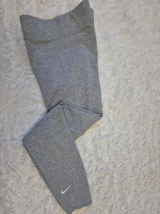 Спортивні лосіни леггінси Nike Sportswear Classics