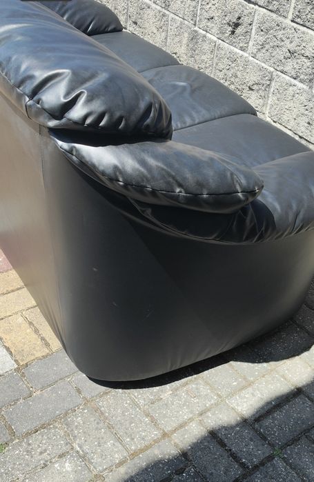 Sofá cama imitação de pele