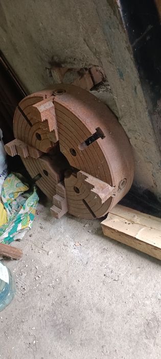 Токарный патрон 500, 4-х кулачковый.