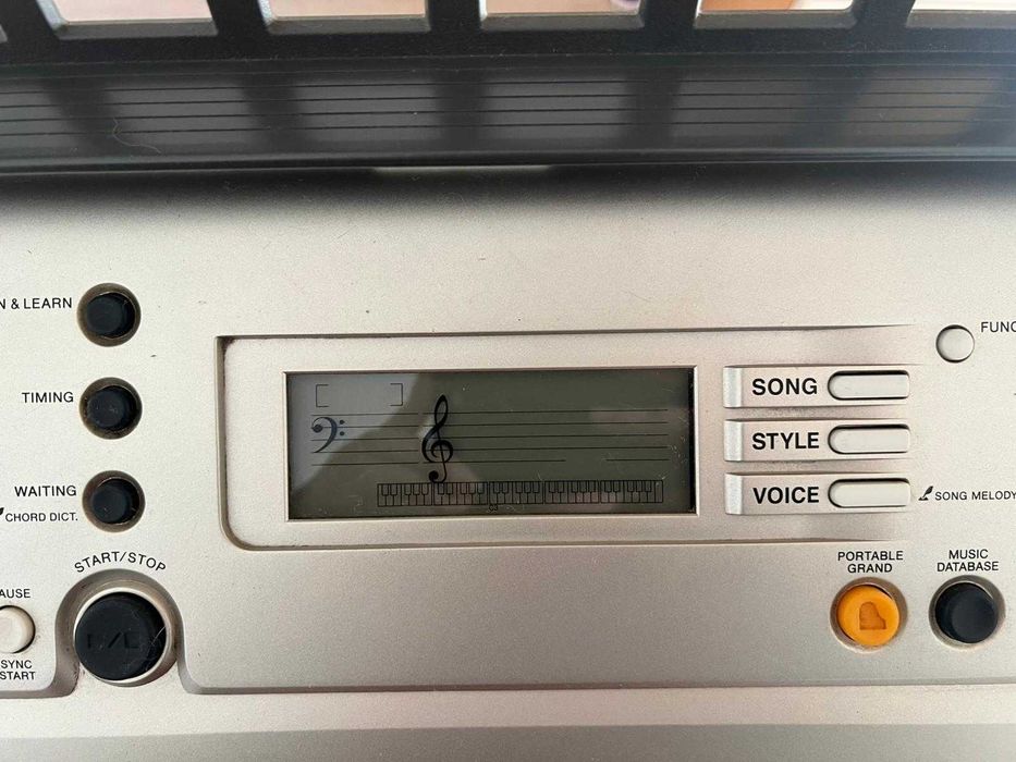 Teclado YAMAHA PSR-E313