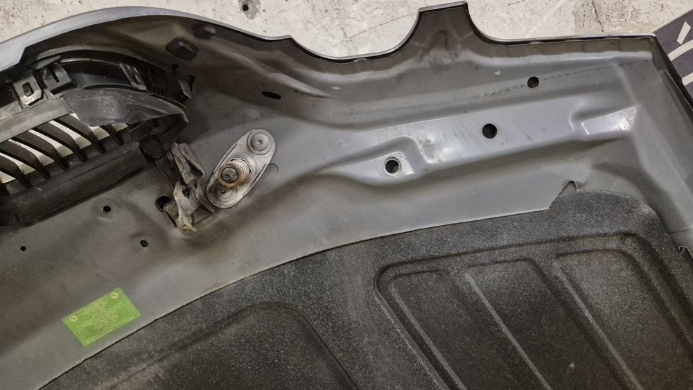 BMW E46 Compact Maska Pokrywka Silnika Silber Grau Metalic