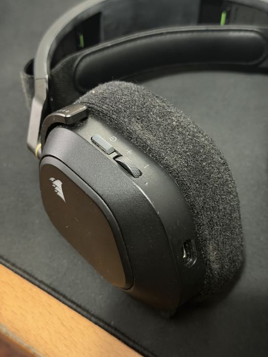 Headset Corsair HS80 sem fio