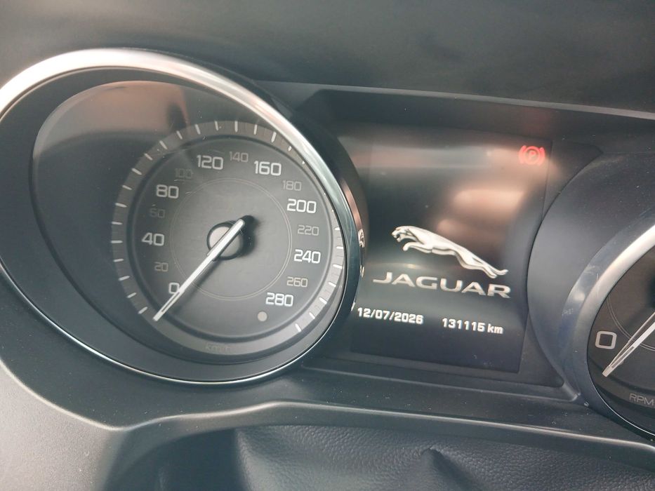 Jaguar Xe 20d ano 2016