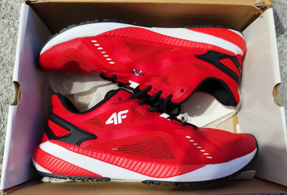 Nowe buty 4F. Rozmiar 46 do biegania, na siłownie. Zobacz!