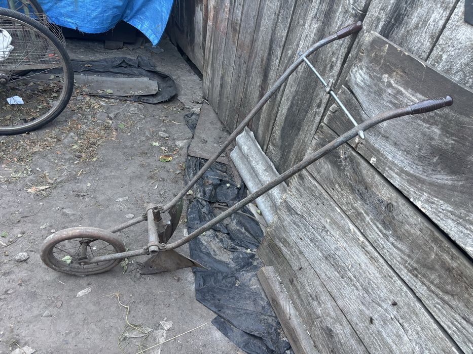 Ручний культиватор, обгортач, плуг, розпушувач, картоплекопалка