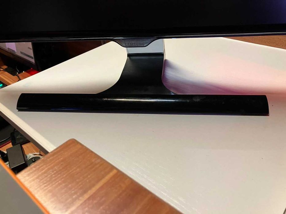 Продаю монітори Samsung S24E390H (LS24E390HLO/CI) - 5 шт