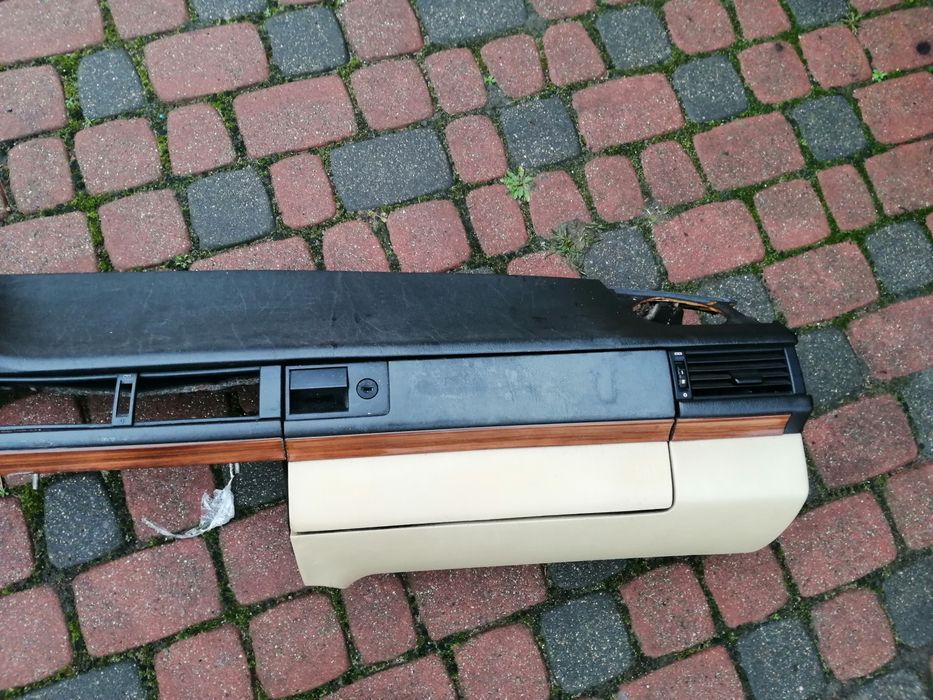 Mercedes W124 konsola