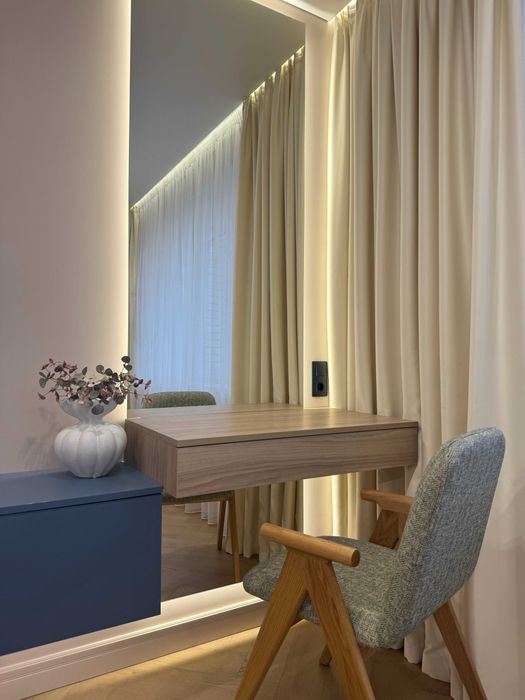 Величезна квартира з дизайнерським ремонтом в самому Центрі.  Газ