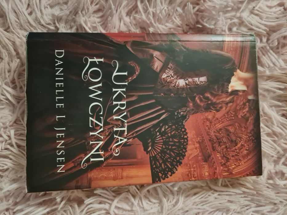 "Ukryta łowczyni" Danielle L. Jensen