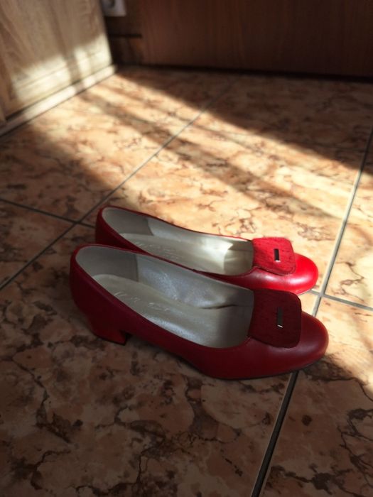 Czerwone półbuty