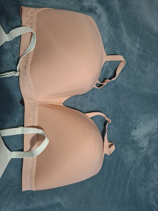 DKNY sliczne staniki 38 d czyli 85 d