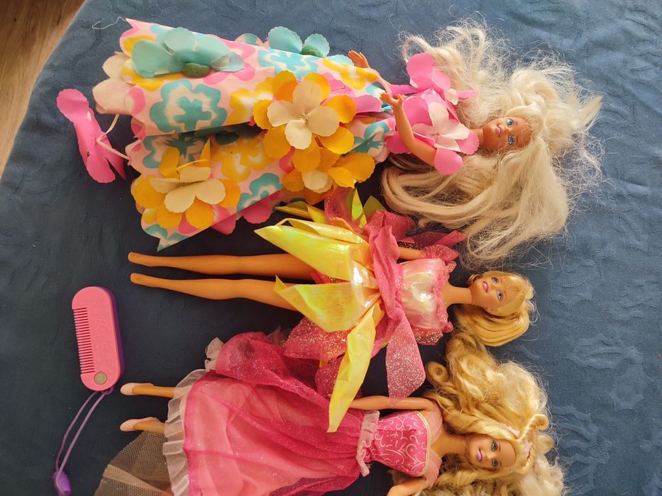 6 Barbies originais e diversas