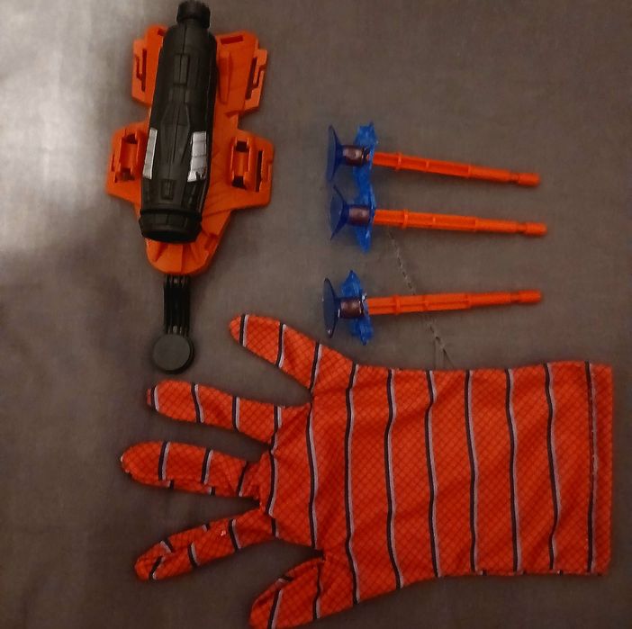 Wyrzutnia przyssawek Spider-Man na rękę – zabawka, nowa, super frajda