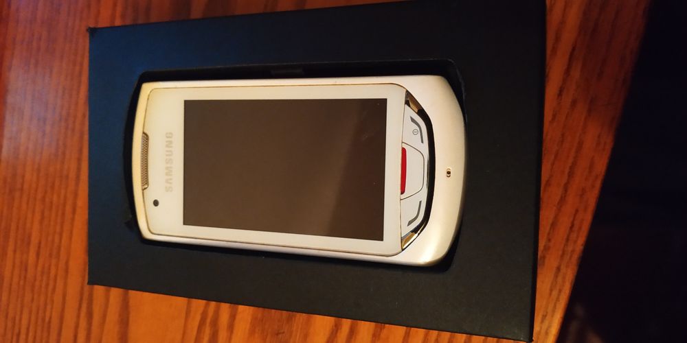 Продам samsung monte 5620 в рабочем состоянии на запчасти