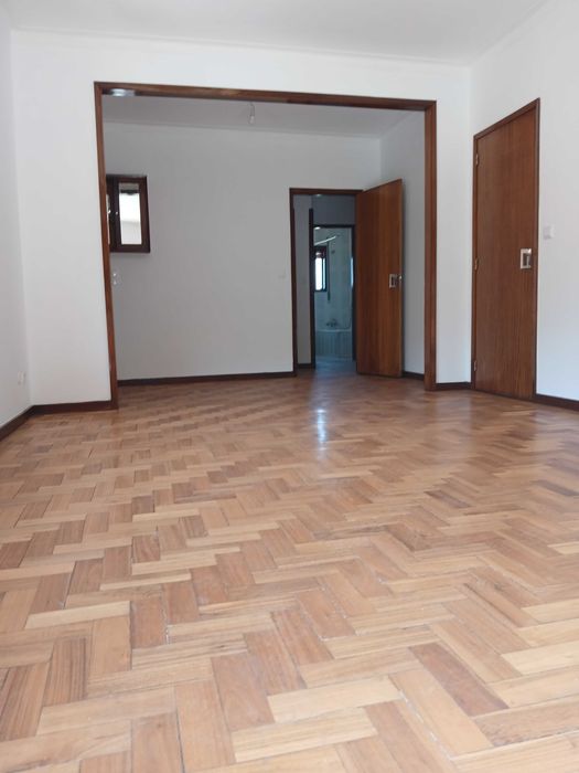 Arrendar T3 - 1° Andar