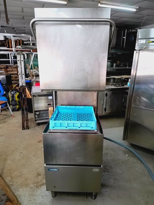 Máquina de lavar loiça de capota
