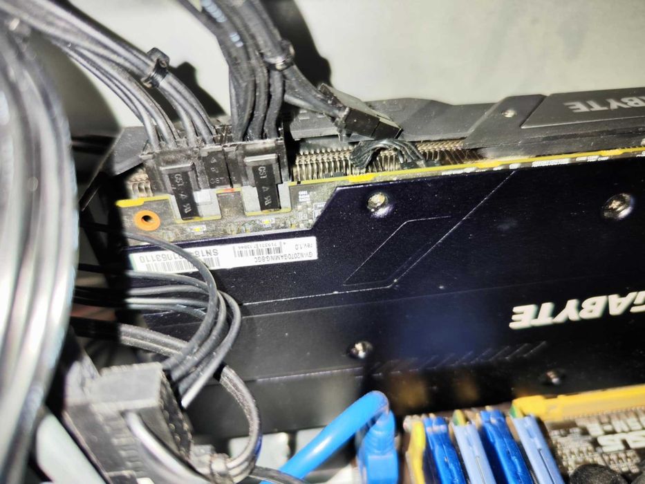 RTX2070 8GB windforce  gigabyte