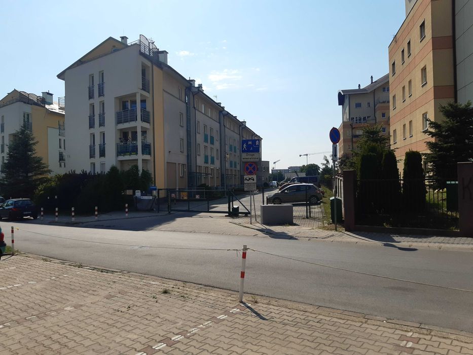 Garaż 15m2 ul. Tuchowska Kraków do wynajęcia