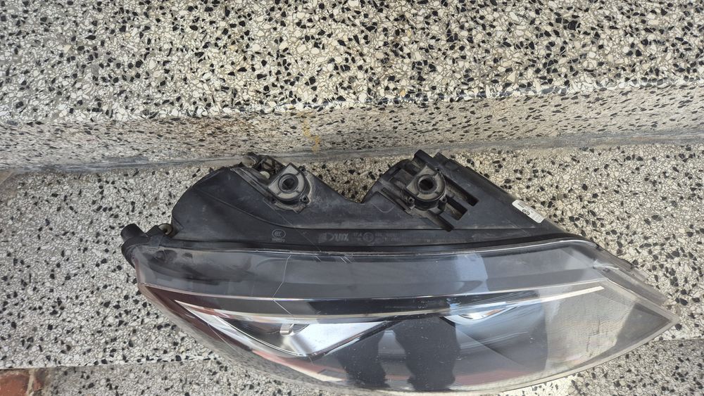 Lampa przednia Prawa SEAT ALHAMBRA xenon
