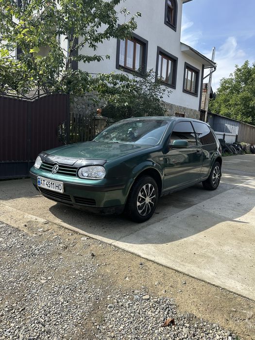 Volkswagen golf 4 машина ( не Passat bmw audi)