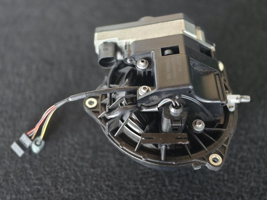 Puchador Camera traseira Volkswagen Beetle  2012- EPC 5C3.827.469 OEM
