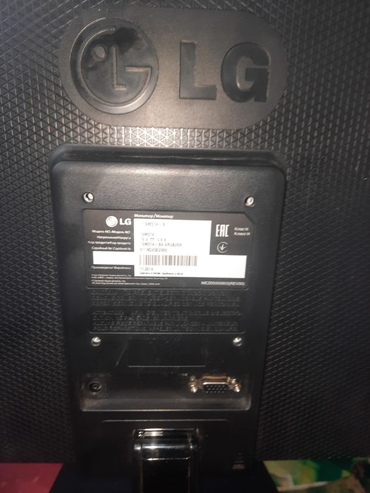 Монитор 18.5" LG 19M37A-B
