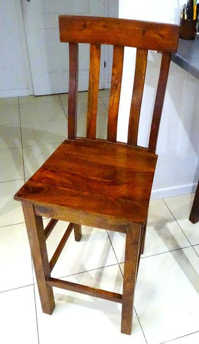 Komplet ekskluzywnych krzeseł / hokerów INDIGO