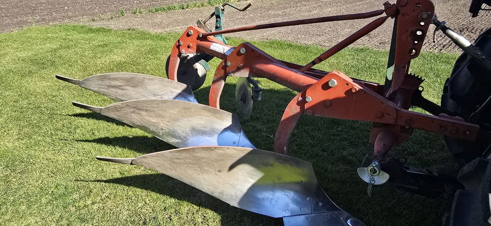 Pług Kverneland  14"(zagonowy 35 na skibę)