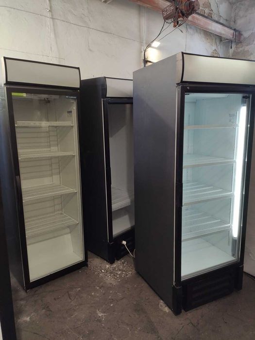 Холодильна шафа вітрина для напоїв,молочки,квітів UBC Optima Антрацит