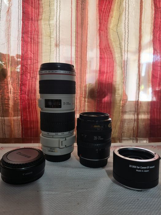 Canon RP com lentes e acessórios