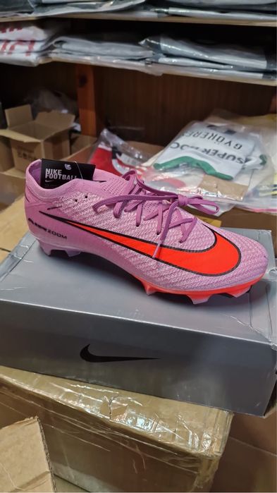 Chuteiras Nike mercurial
