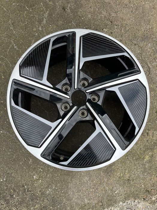 ORYGINALNA Felga Audi 20" 9.0" ET 54 5x130 4J3601025F E-TRON GT