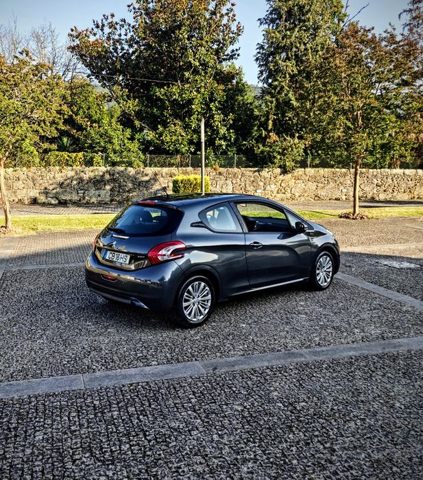 Peugeot 208 barato bom estado — photo 3