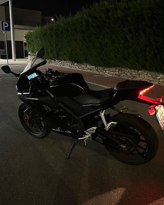 Yamaha YZF-R125.