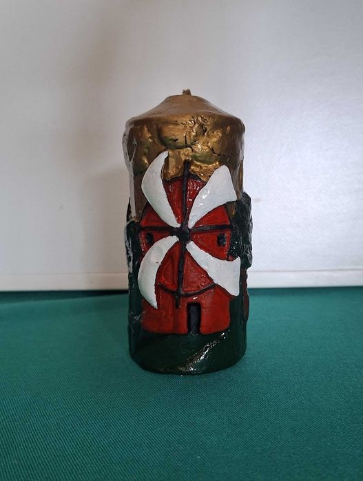 Antiga Vela artesanal com Moinho em relevo