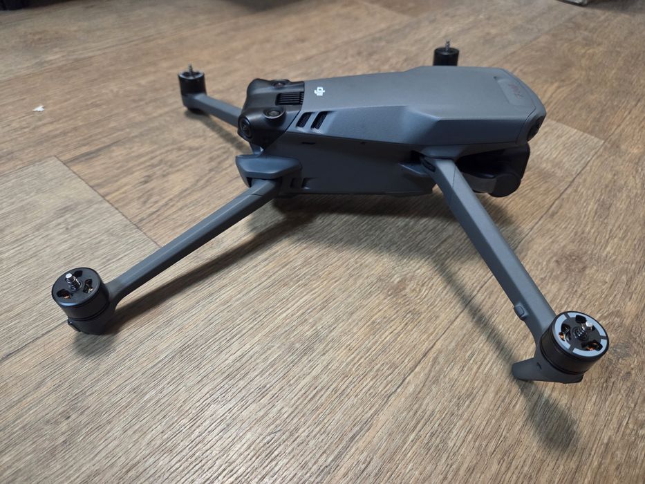Дрон Mavic 3  б/у гарний стан