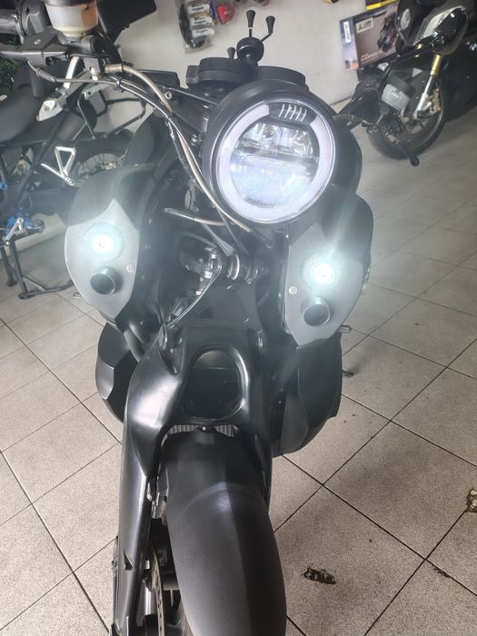 BMW K1200R em excelente estado