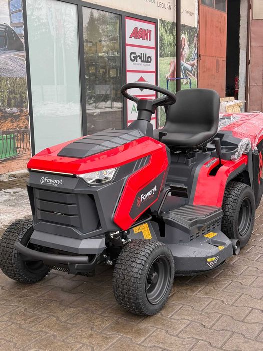 Nowy Traktorek ogrodowy Faworyt PRO TR102HVE 586cm3 HYDRO 18KM