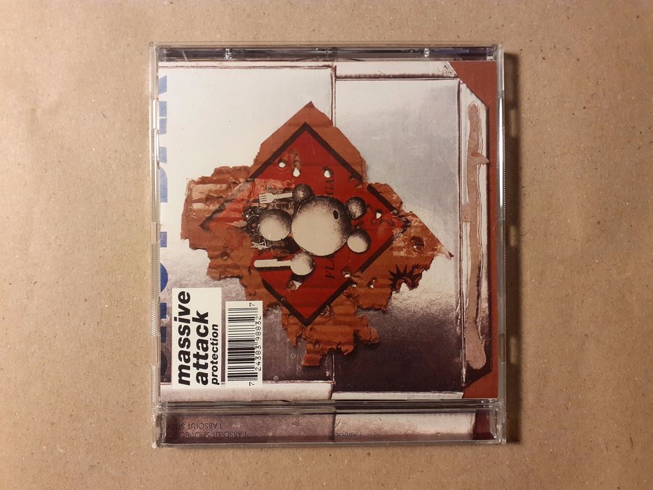 Massive Attack - Protection