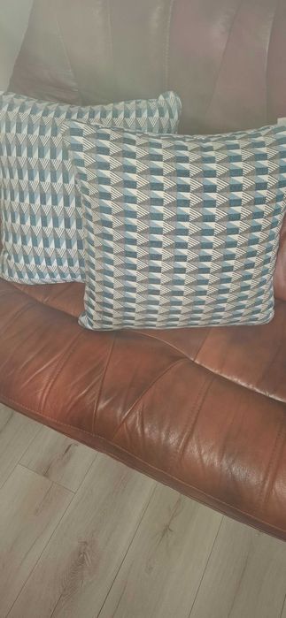 Duze efektowne poduchy dekoracyjne