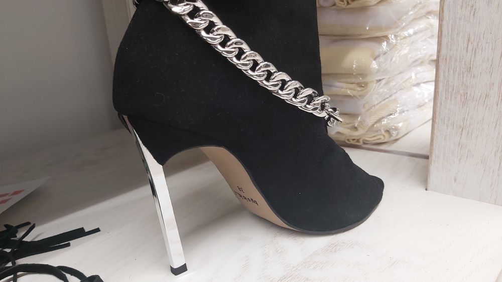ROZMIARY  Buty botki łańcuszek By o la la