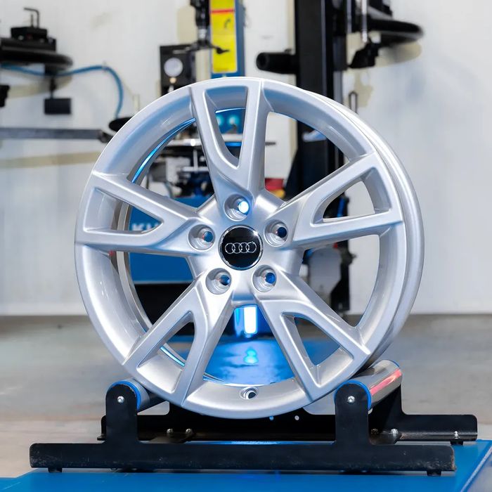 NOWE ORYGINALNE Felgi Audi 17" A3 A4 A6 A8 Q3 TT
