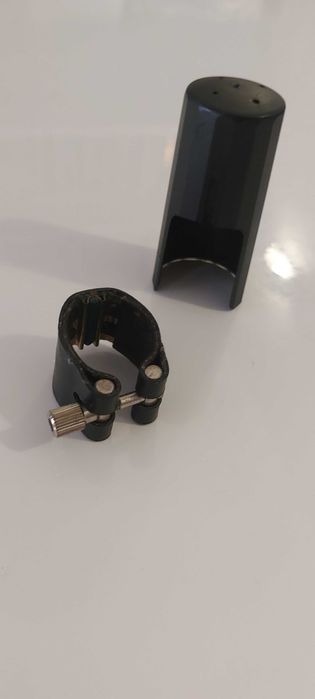 Abraçadeira e tapaboquilha clarinete