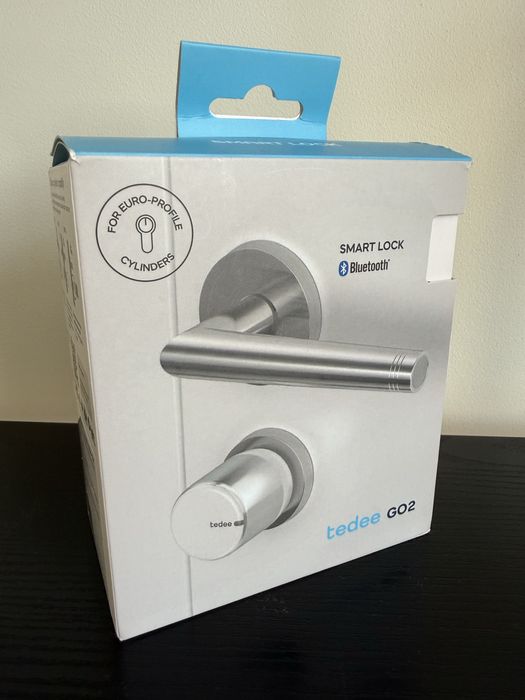 Inteligentny zamek Tedee Go 2 powered by Gerda srebrno-biały aluminiowy smart home nowy