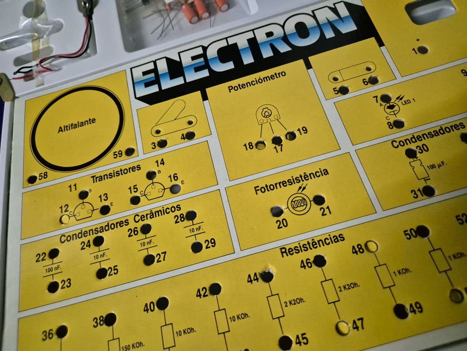 Kit de iniciação à electrónica