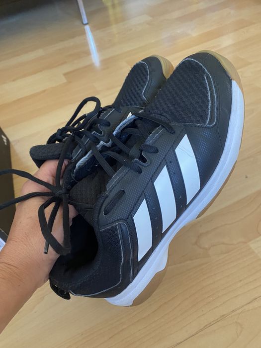 Buty sportowe halówki adidas